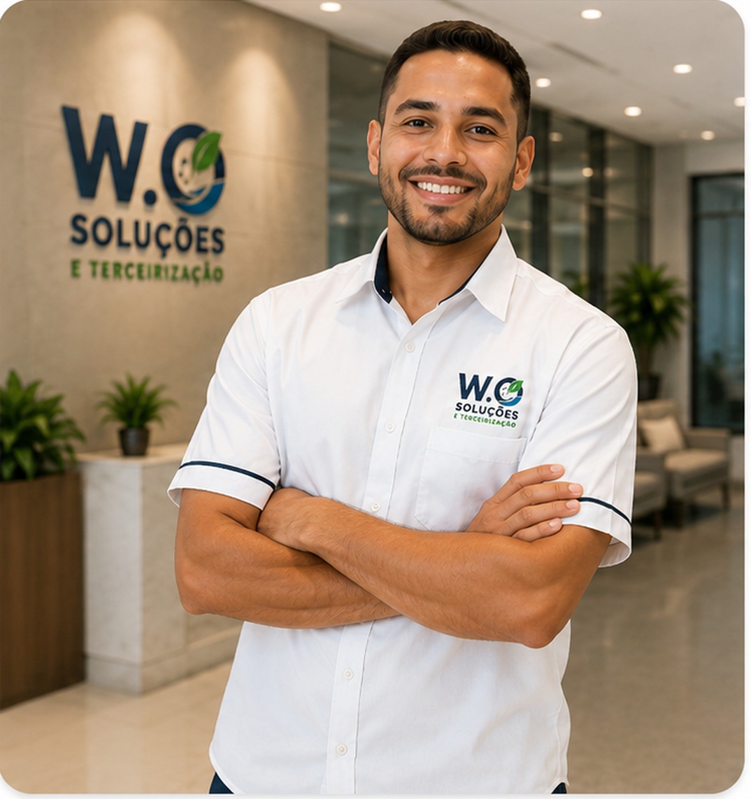 Wesley Oliveira da Costa, fundador da W.O Soluções e Terceirização, em ambiente corporativo